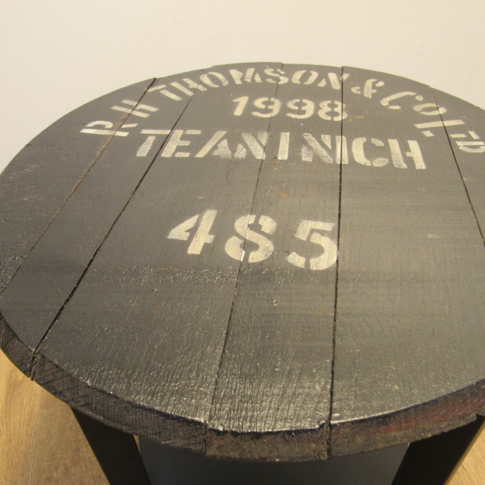 Industrial Loungetisch